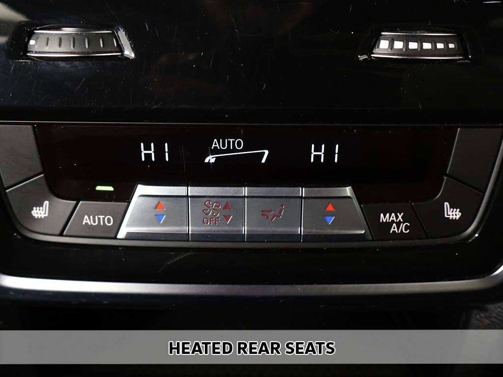 Used 2024 BMW X7 xDrive40i w/ Executive Package image 9