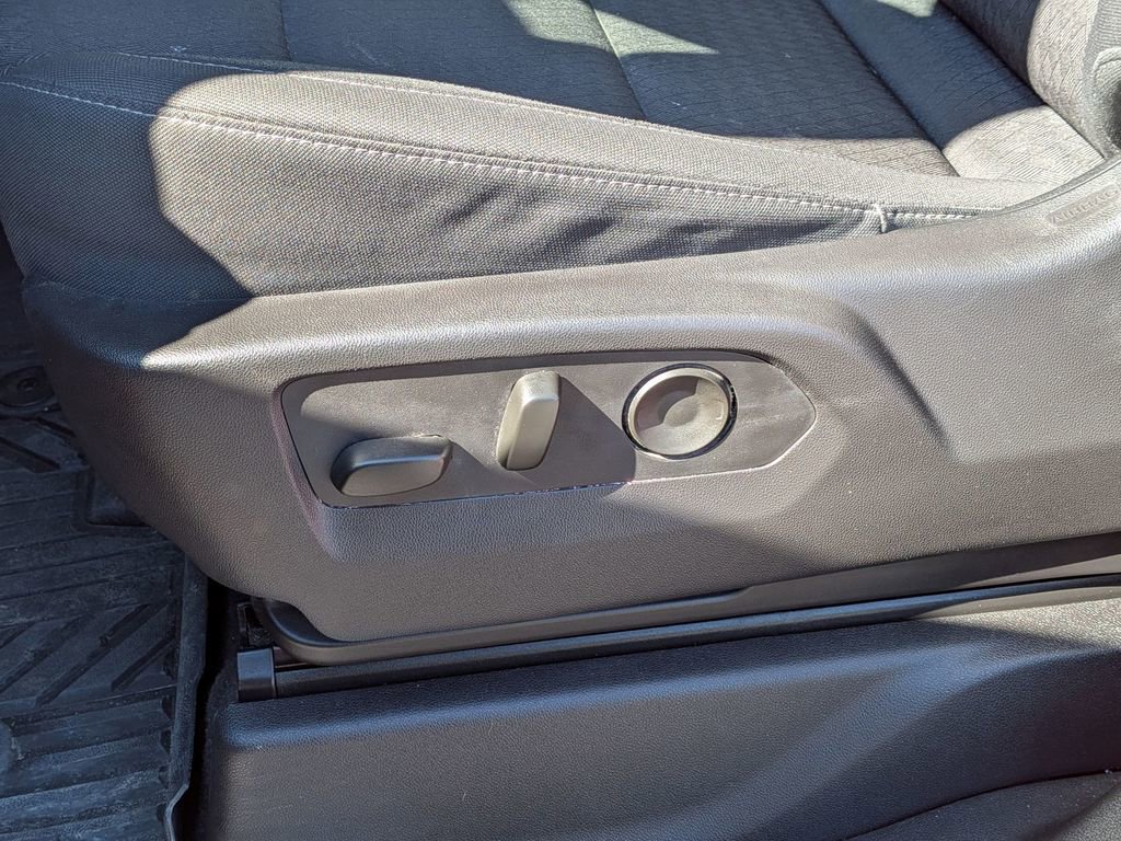 Used 2024 Chevrolet Silverado 1500 LT Trail Boss w/ Convenience Package II image 16