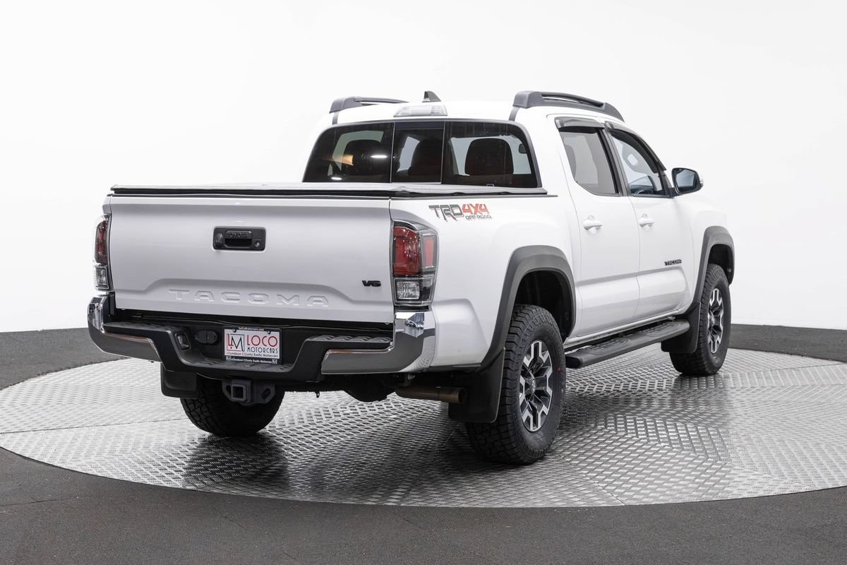 Used 2022 Toyota Tacoma TRD Off-Road AWD/4WD image 5