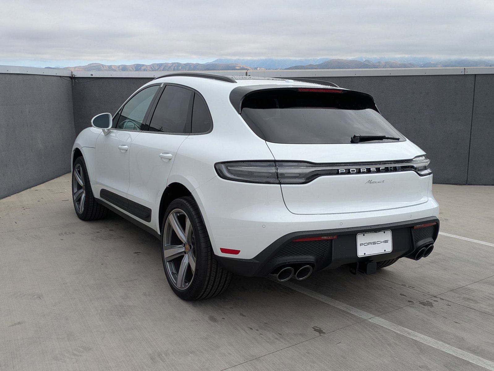 Certified 2025 Porsche Macan AWD/4WD video 3