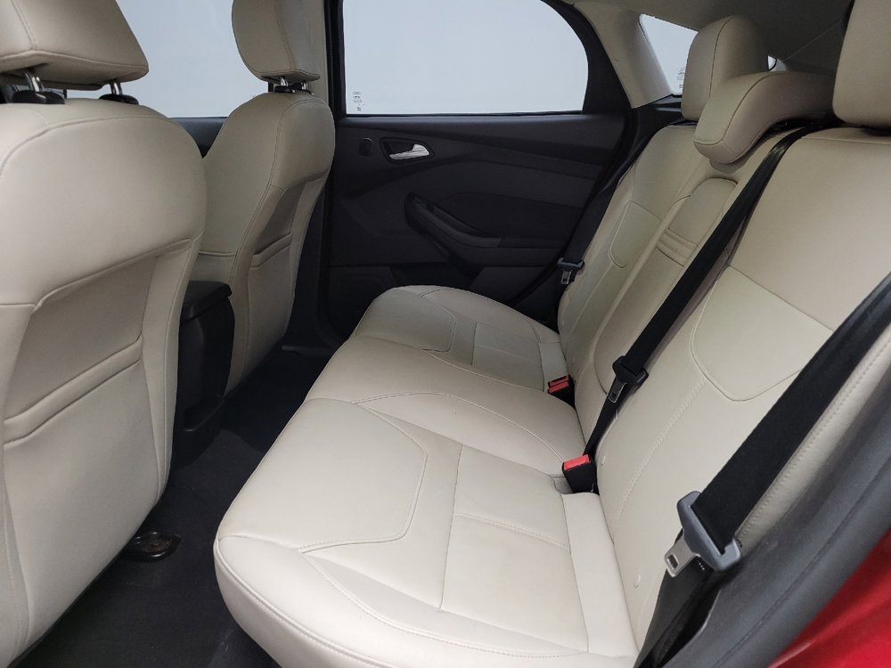 Used 2016 Ford Focus Titanium FWD image 18