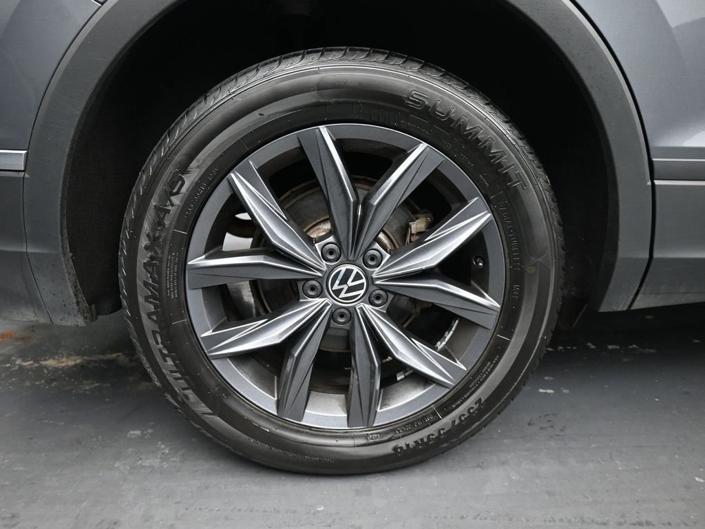 Used 2023 Volkswagen Tiguan SE image 10