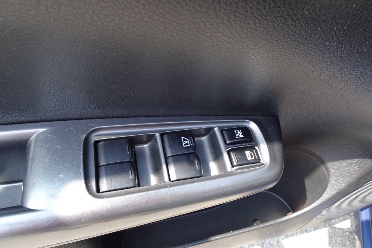 Used 2011 Subaru Impreza 2.5i AWD/4WD image 11