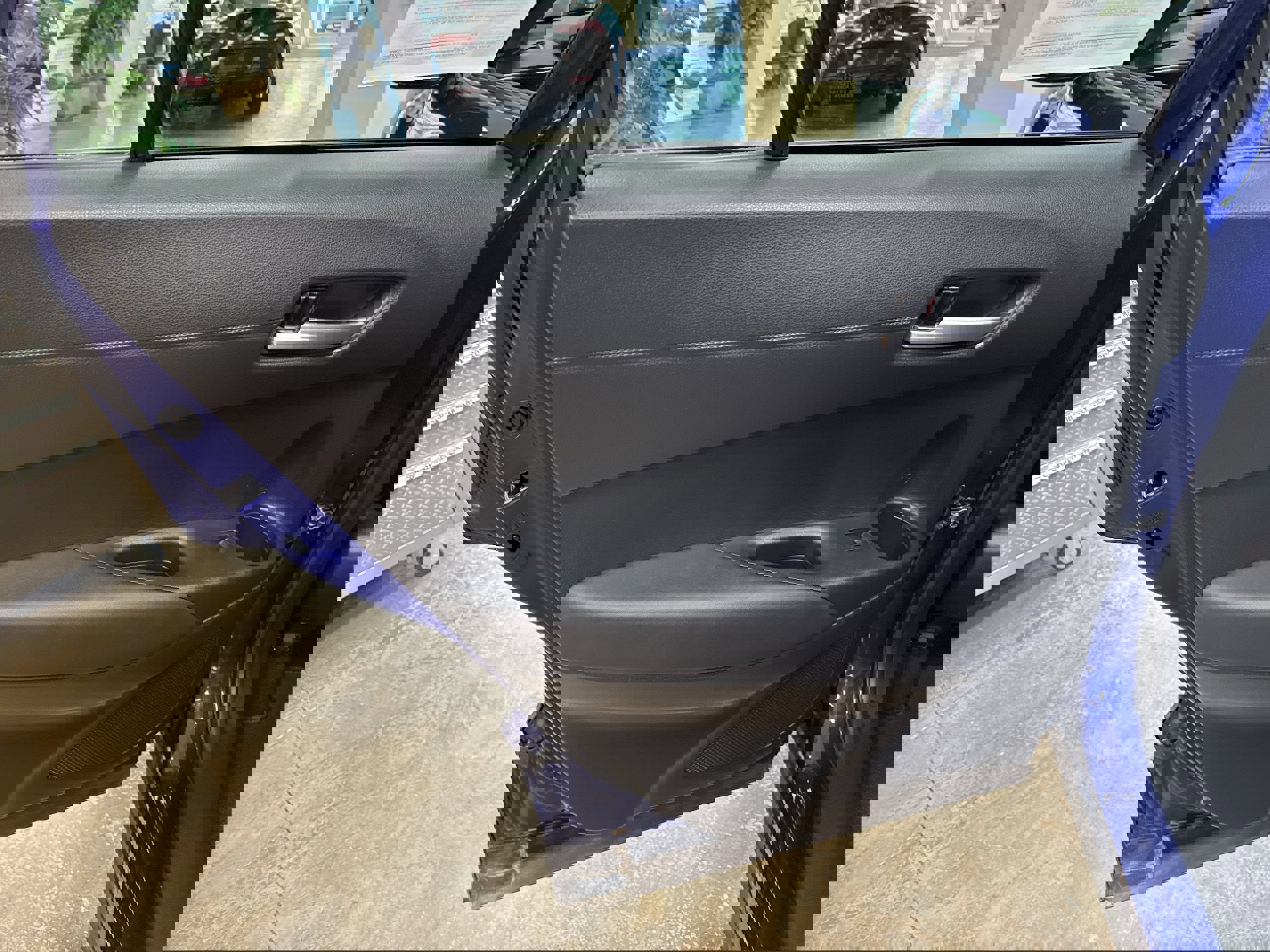 Used 2023 Toyota Corolla Cross XLE w/ Convenience Package image 24