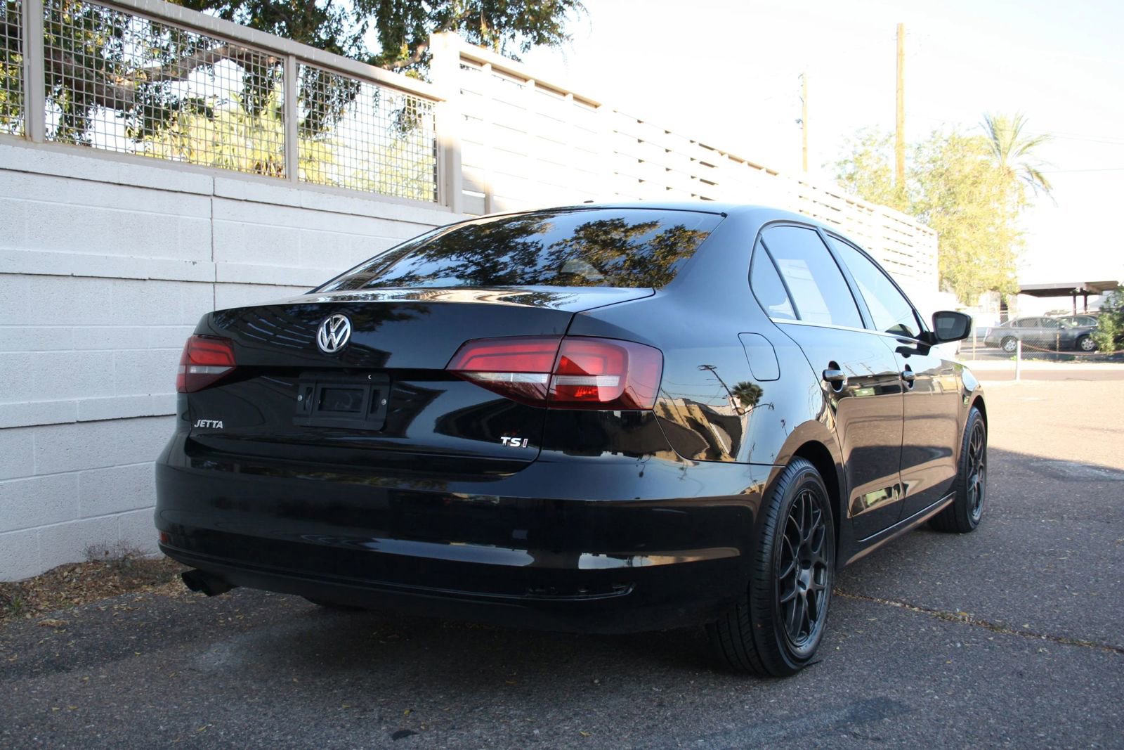 Used 2017 Volkswagen Jetta S image 4