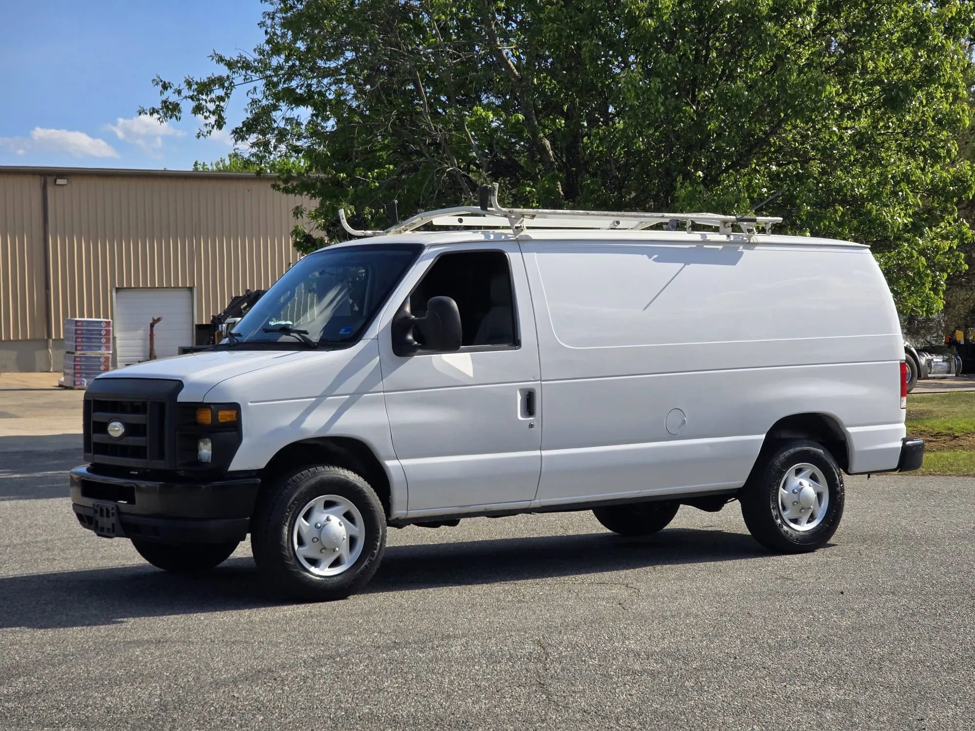 Used 2014 Ford E-350 and Econoline 350 Super Duty RWD image 10