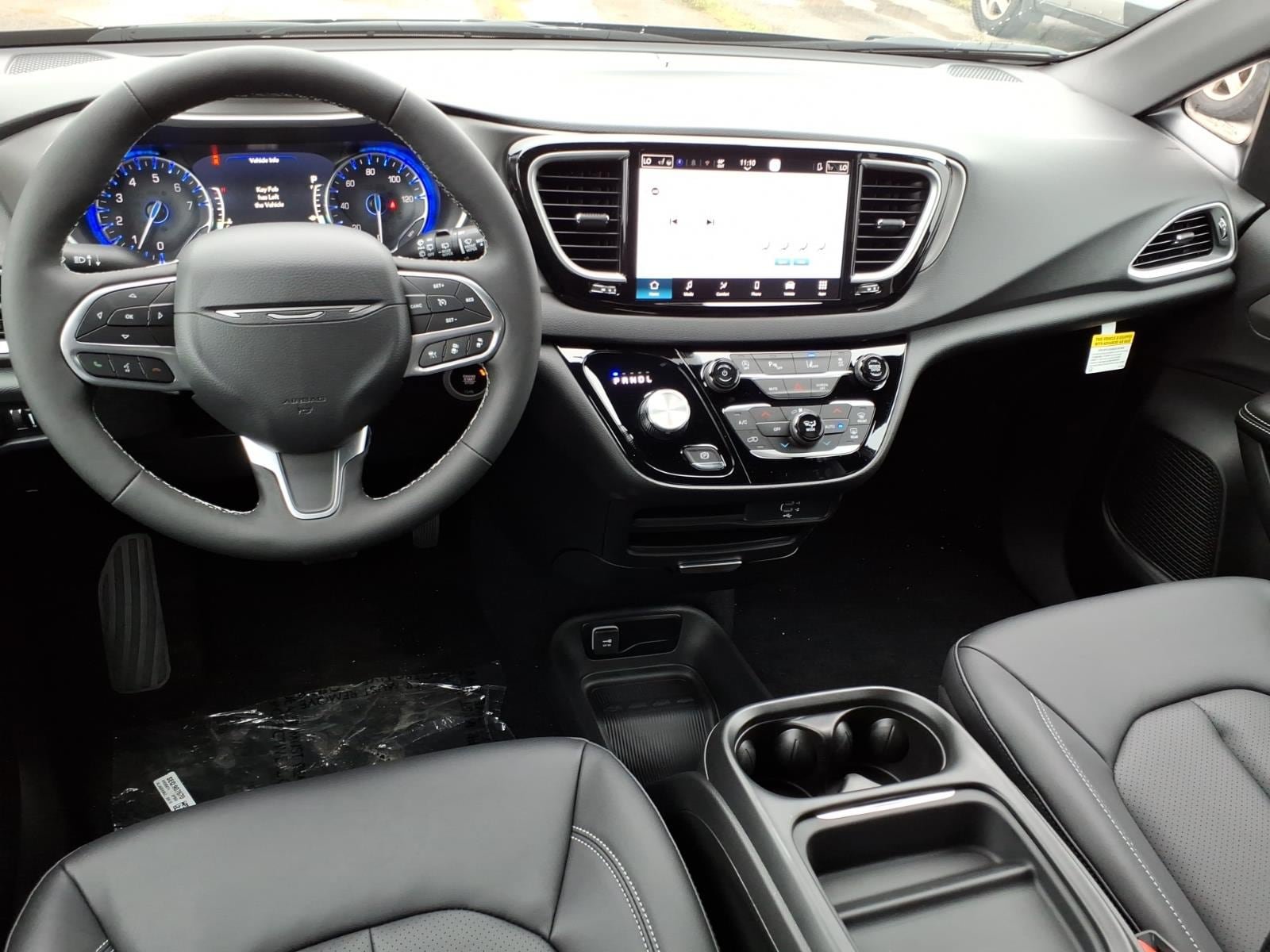 New 2027 Chrysler Pacifica LX FWD image 11