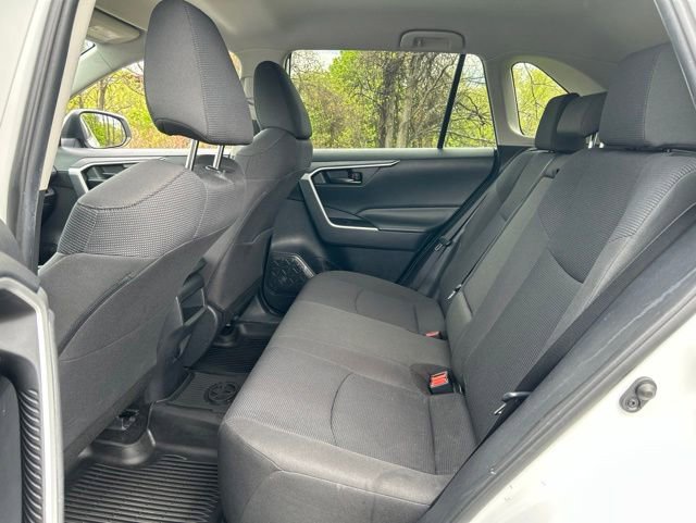 Used 2019 Toyota RAV4 LE w/ All Weather Liner Package AWD/4WD image 22