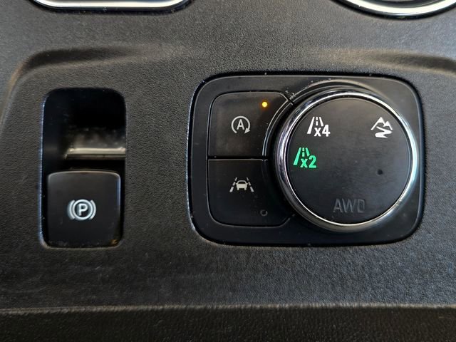 Used 2023 Chevrolet Traverse LT w/ LT Premium Package image 21