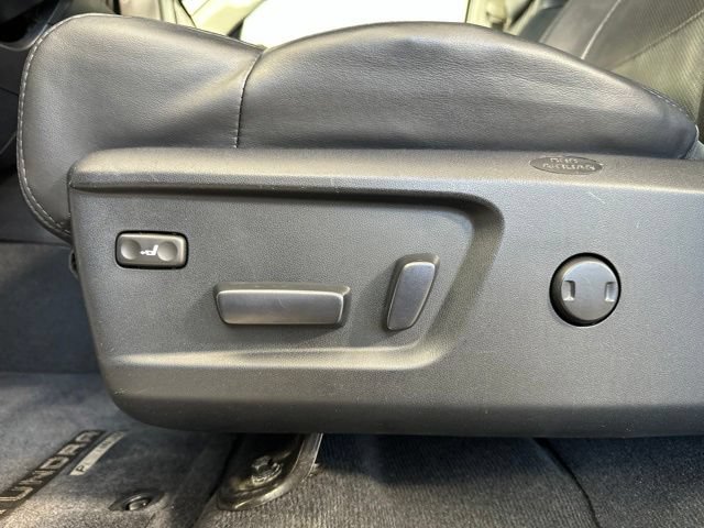 Used 2014 Toyota Tundra Platinum AWD/4WD image 22