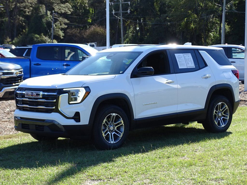 Used 2025 GMC Terrain Elevation image 2