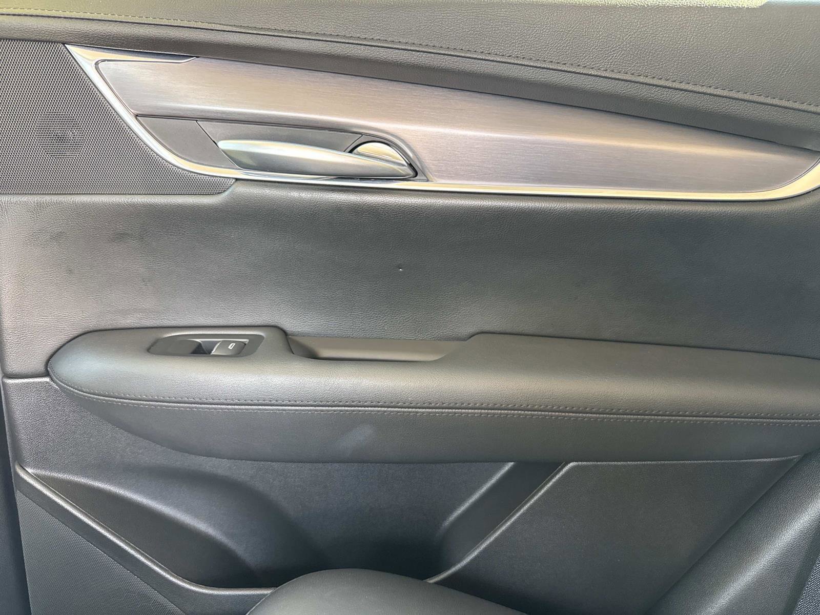 Used 2018 Cadillac XT5 Premium Luxury image 16