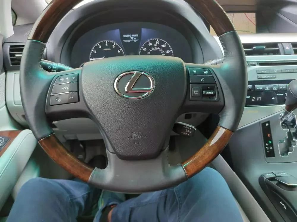 Used 2011 Lexus RX 350 2WD w/ Premium Pkg image 39