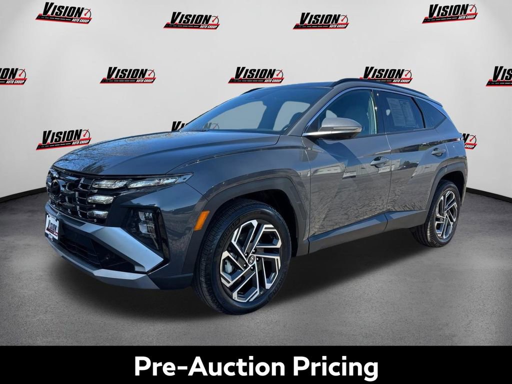 Used 2025 Hyundai Tucson Limited AWD/4WD image 1