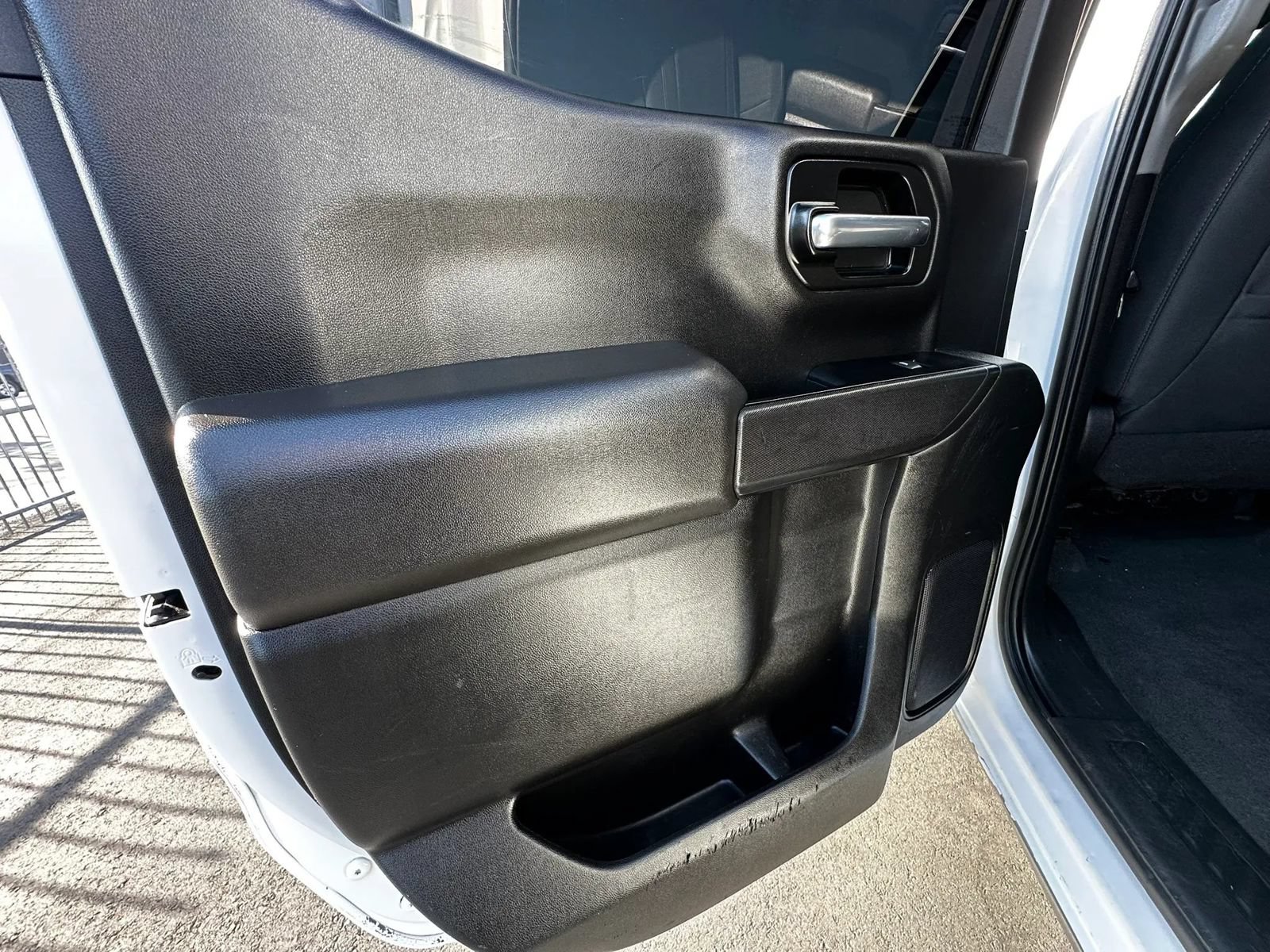 Used 2021 Chevrolet Silverado 1500 LT AWD/4WD image 29