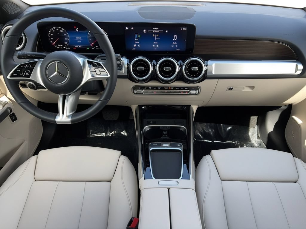 New 2026 Mercedes-Benz GLB 250 4MATIC image 5