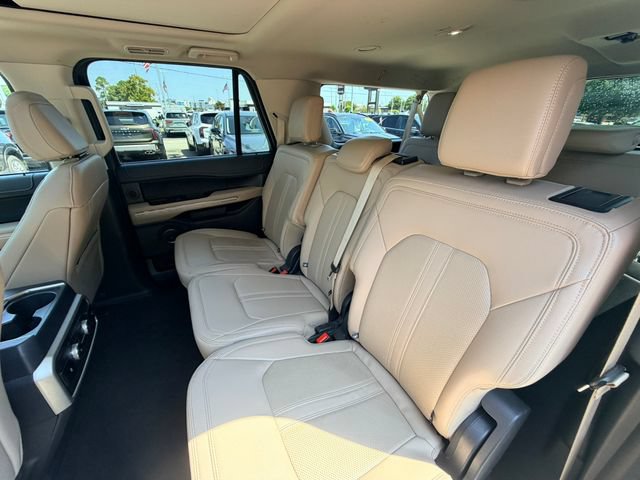 Used 2024 Ford Expedition Max Limited AWD/4WD image 16