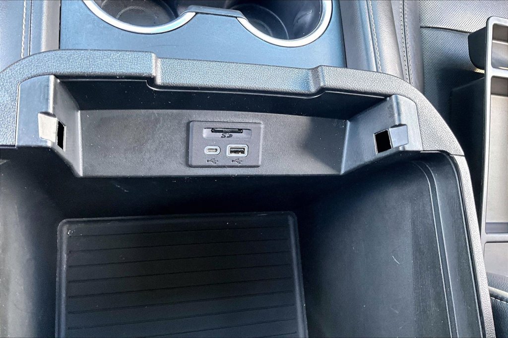 Used 2021 Chevrolet Tahoe Premier RWD image 16