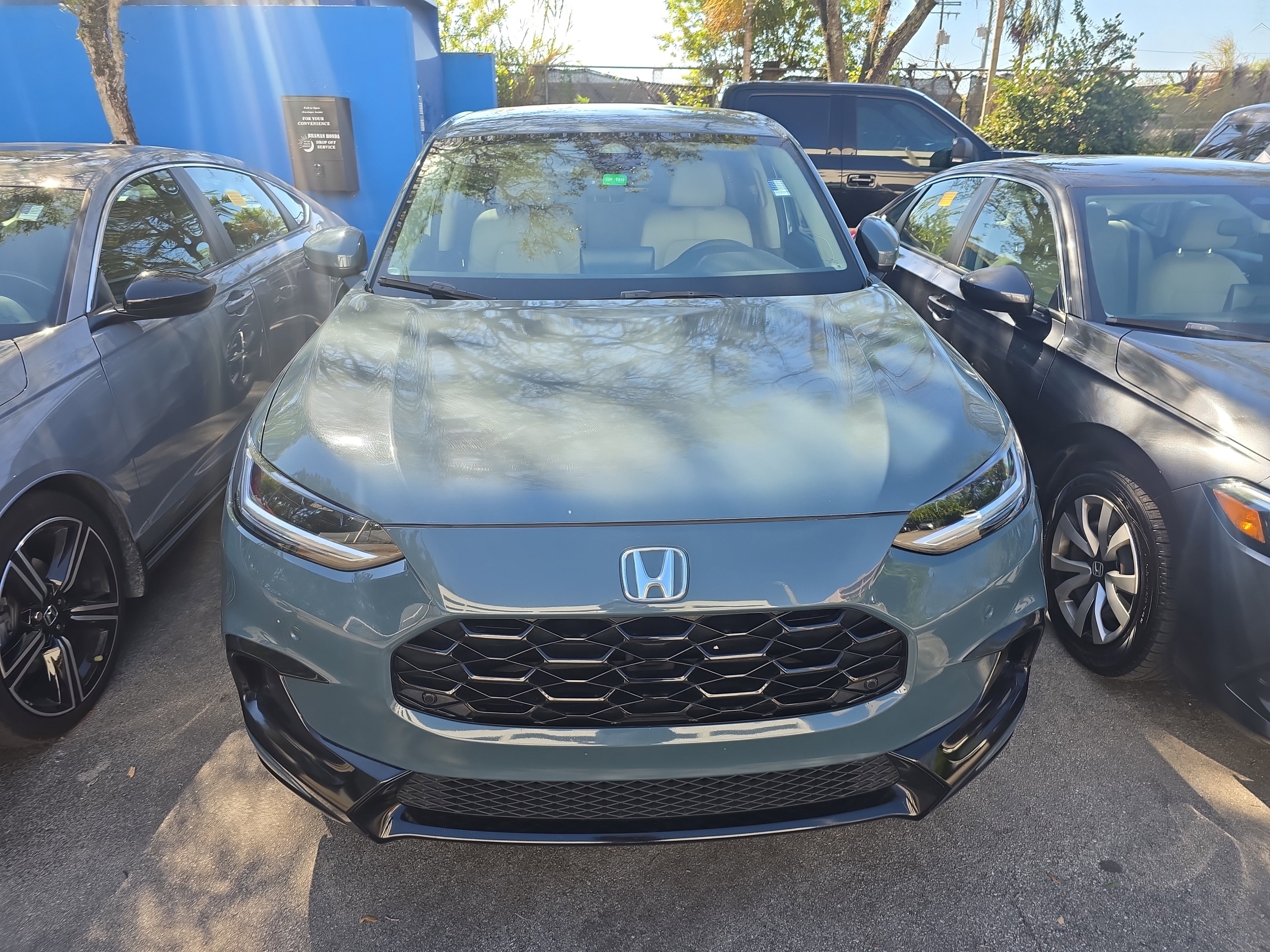 Certified 2023 Honda HR-V EX-L image 3