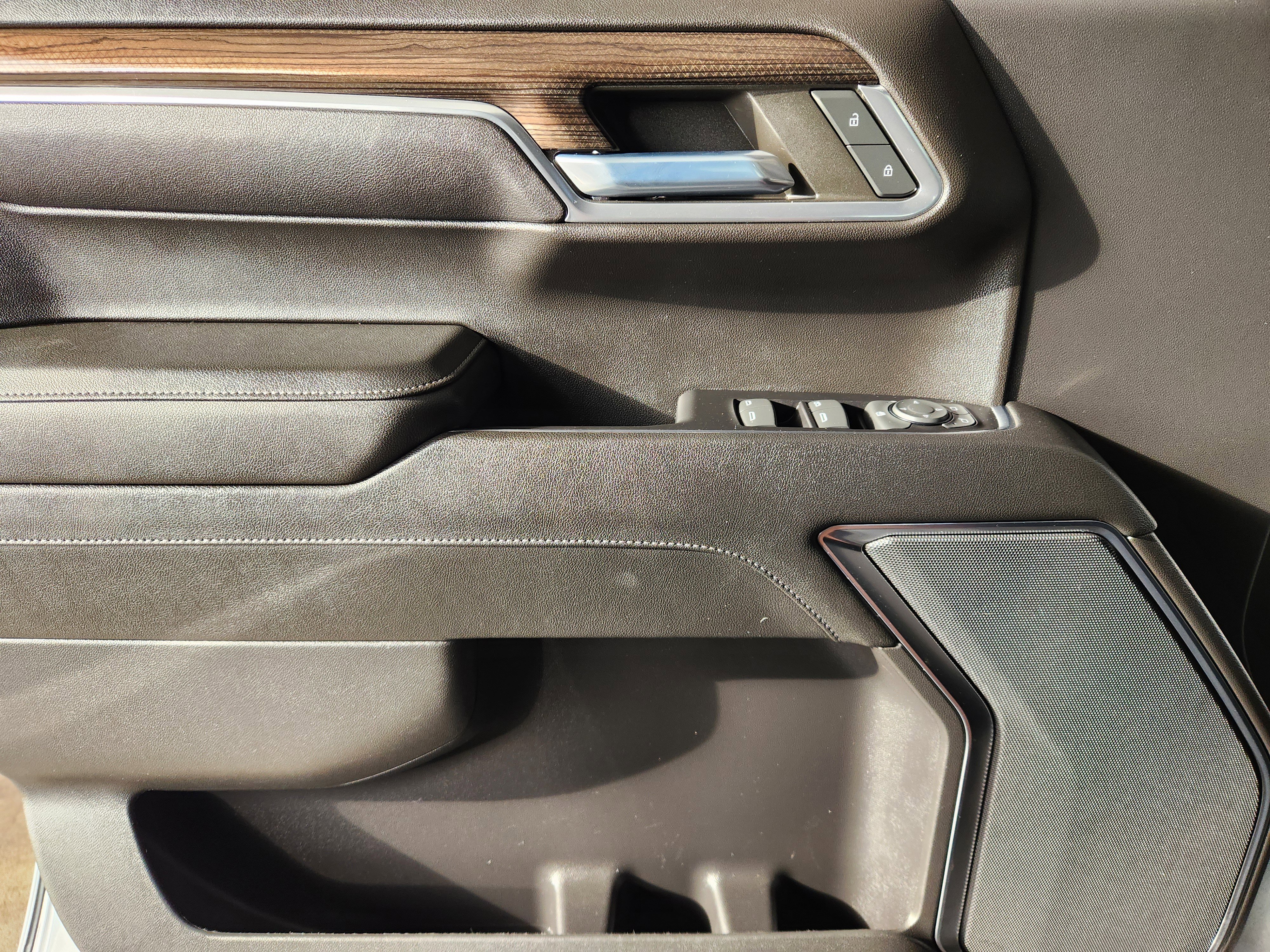 Used 2023 Chevrolet Silverado 1500 LT image 23