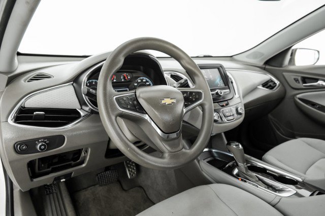 Used 2016 Chevrolet Malibu LT image 12