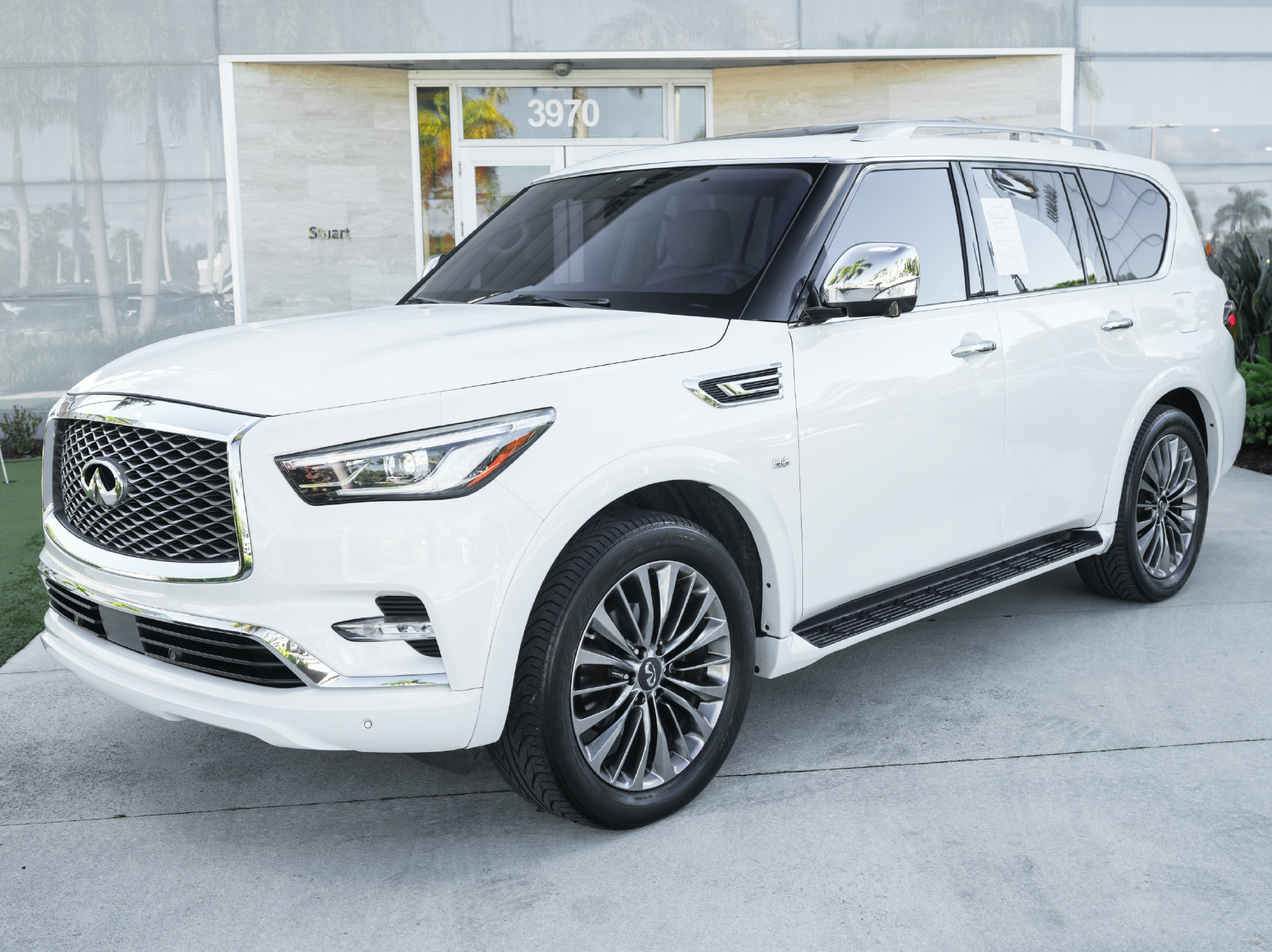 Used 2019 INFINITI QX80 Luxe w/ 22" Wheel Package RWD image 12