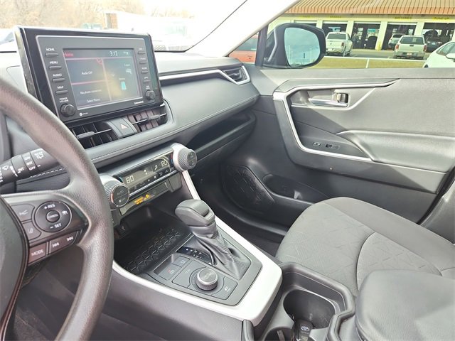 Used 2021 Toyota RAV4 XLE image 23