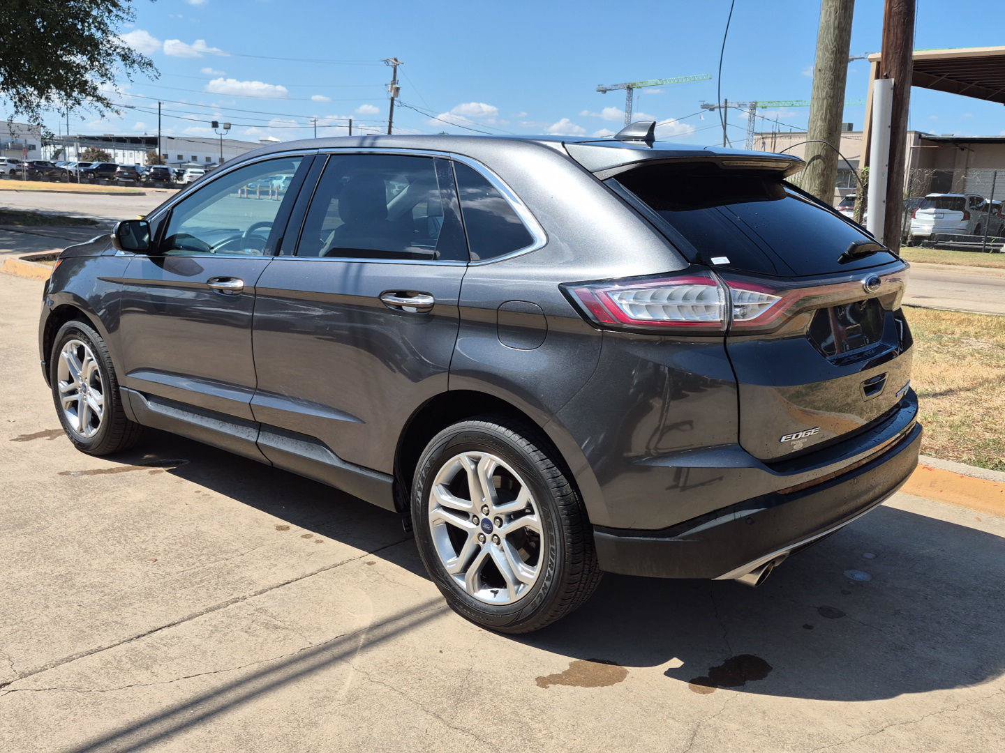 Used 2018 Ford Edge Titanium w/ Equipment Group 301A FWD image 7