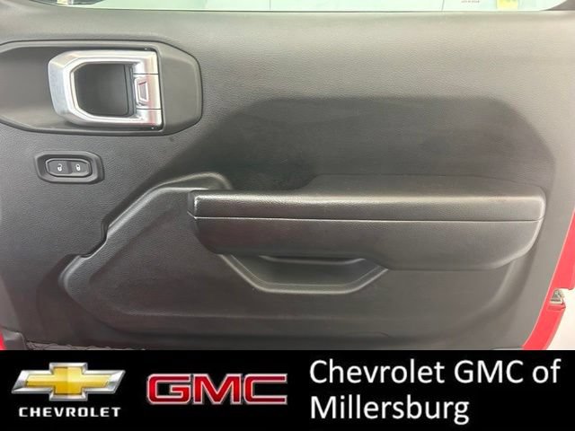 Used 2020 Jeep Wrangler Unlimited Rubicon w/ Cold Weather Group AWD/4WD image 25