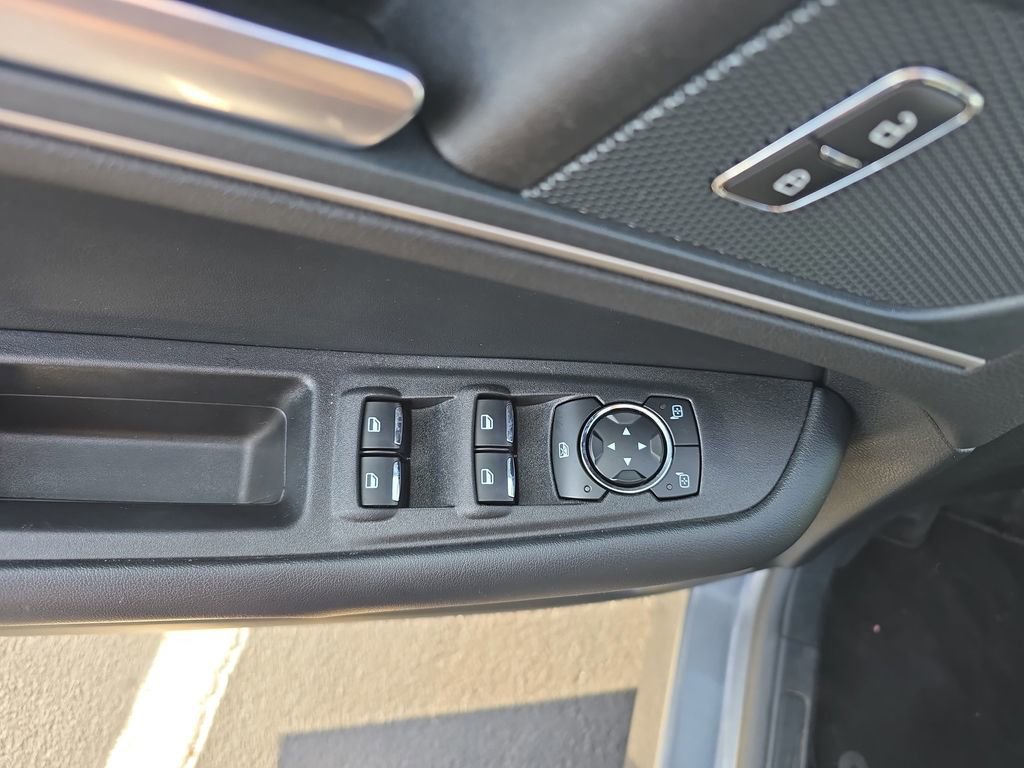 Used 2024 Ford Edge SEL image 28