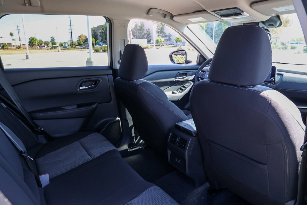 New 2026 Nissan Rogue SV FWD image 18