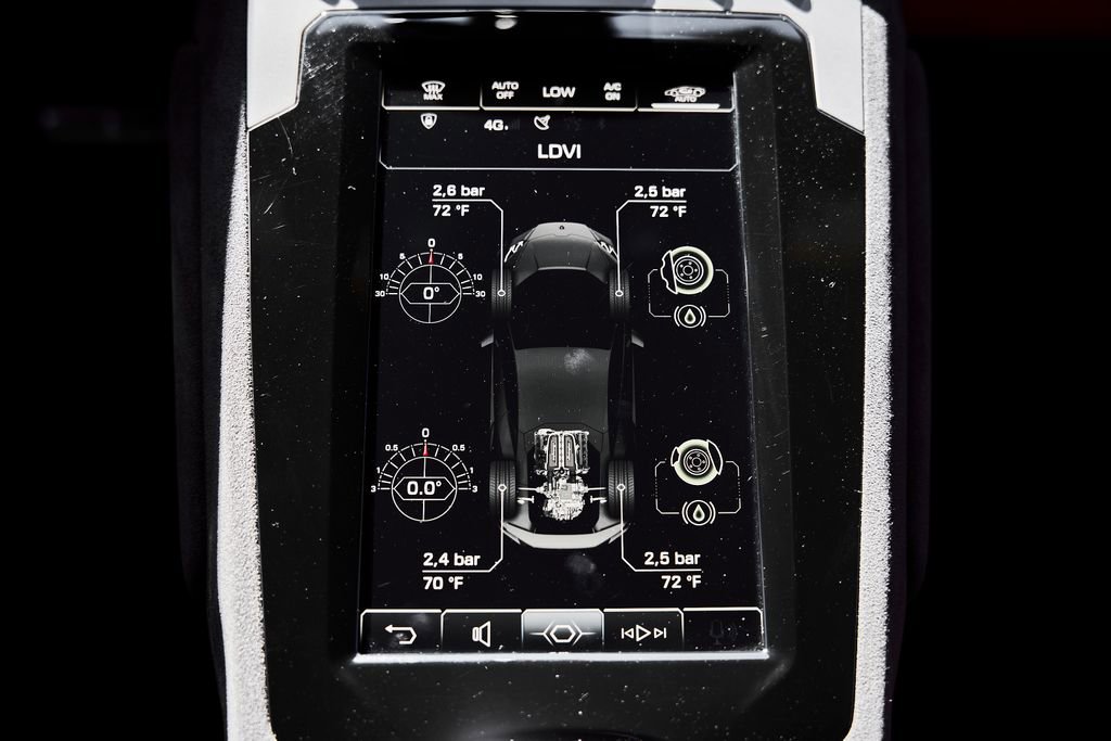 Used 2023 Lamborghini Huracan Tecnica image 67