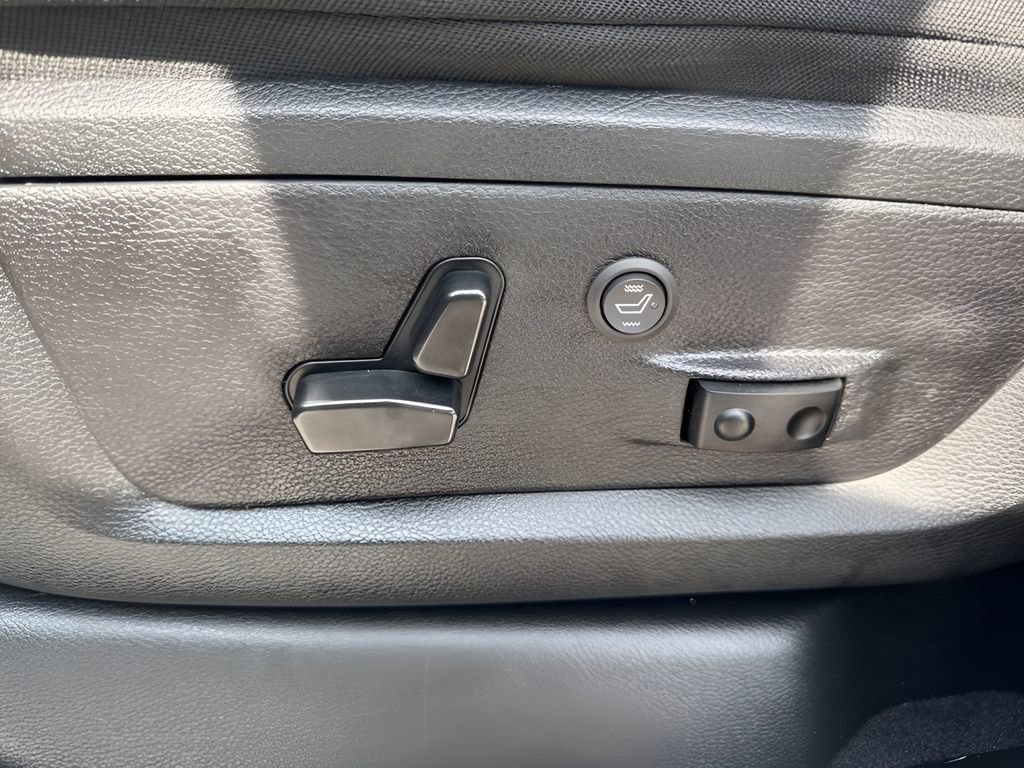 Used 2024 RAM 2500 Big Horn AWD/4WD image 10