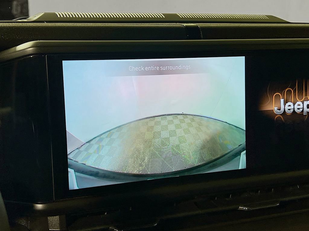 Used 2024 Jeep Wrangler Unlimited image 12