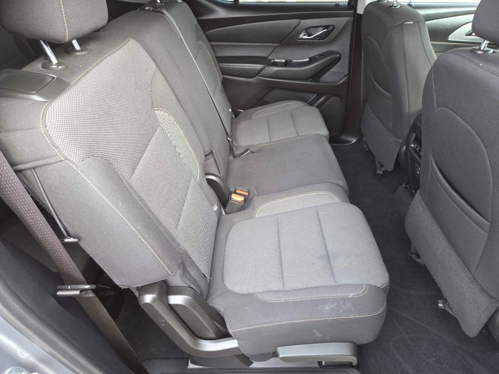 Used 2021 Chevrolet Traverse LS w/ LPO, Black Accent Package image 17