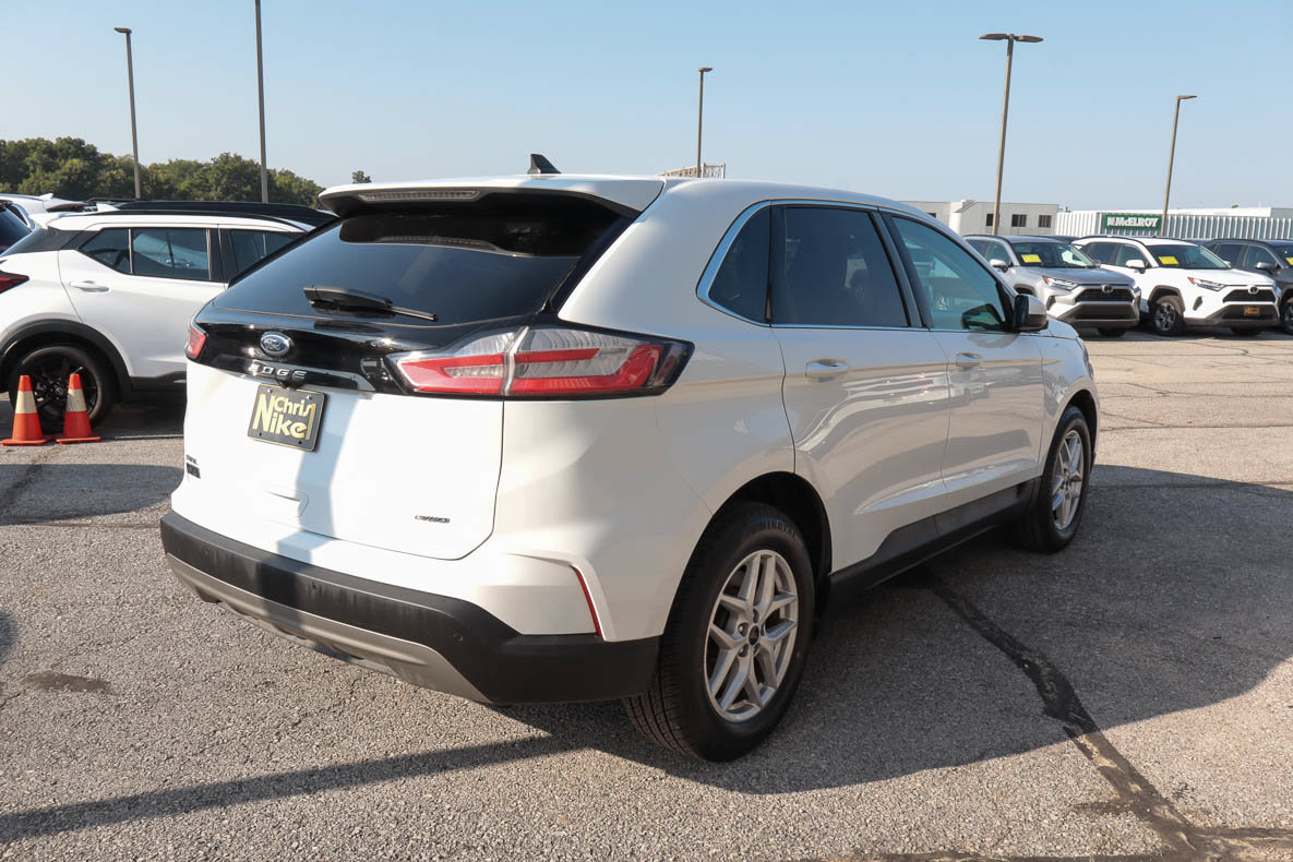 Used 2024 Ford Edge SEL AWD/4WD image 4