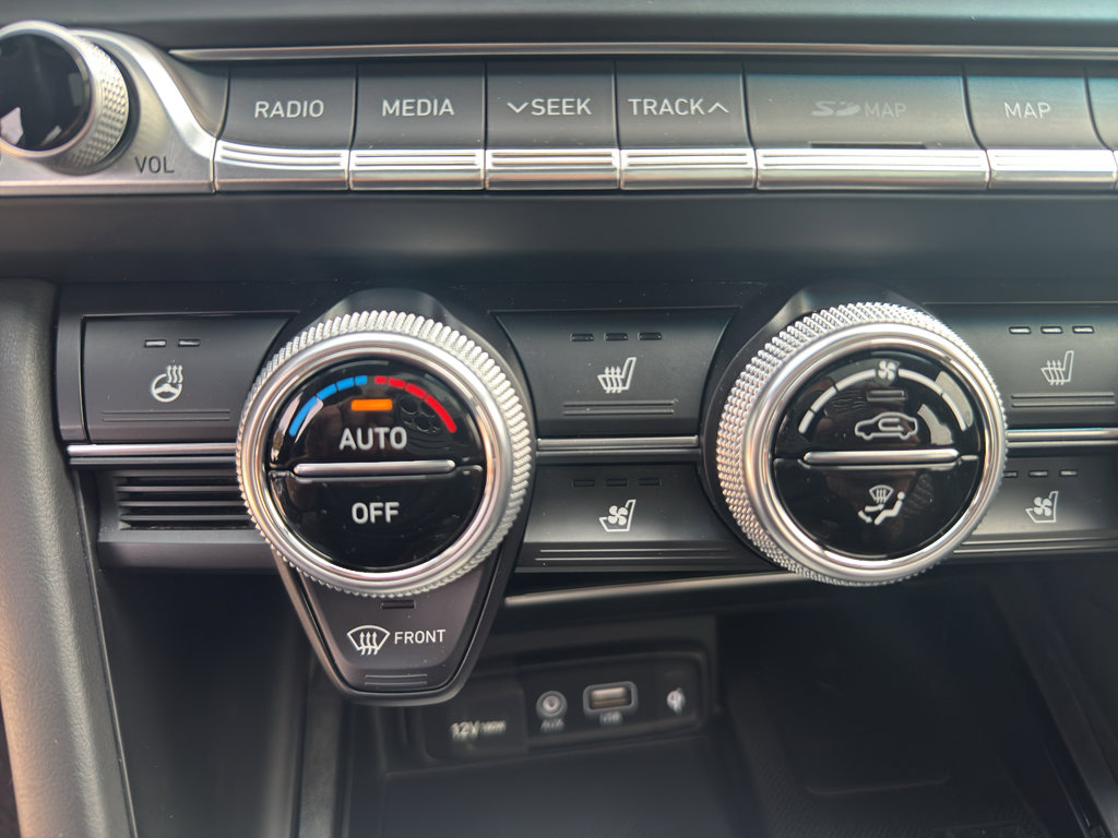 Used 2021 Genesis G70 3.3T w/ Sport Package image 24