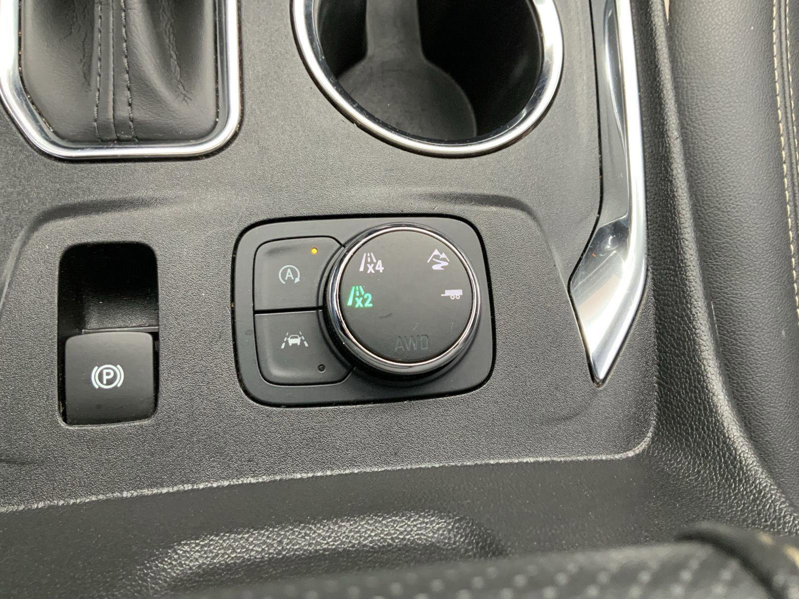 Used 2023 Chevrolet Traverse Premier w/ Redline Edition image 52