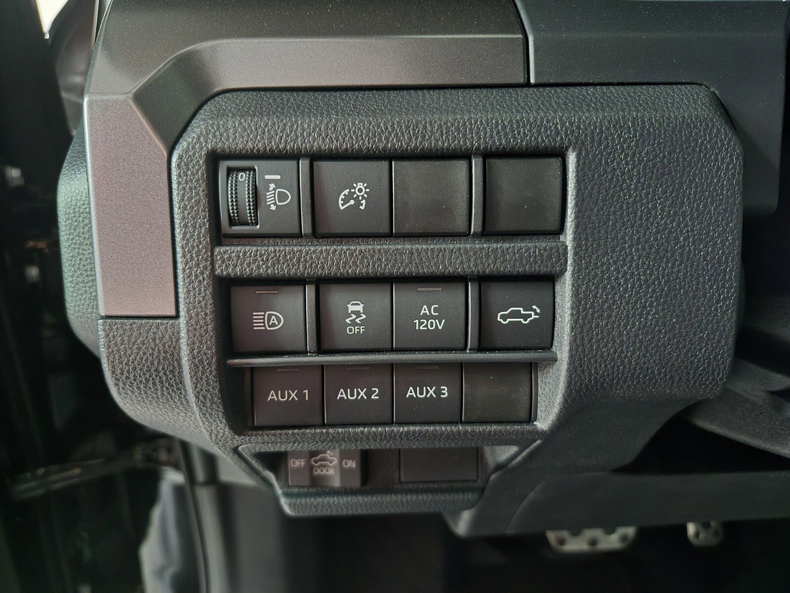 New 2026 Toyota Tacoma SR5 AWD/4WD image 17