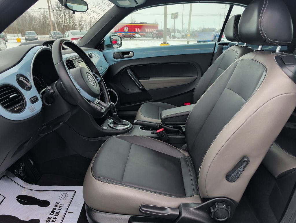 Used 2013 Volkswagen Beetle TDI image 8