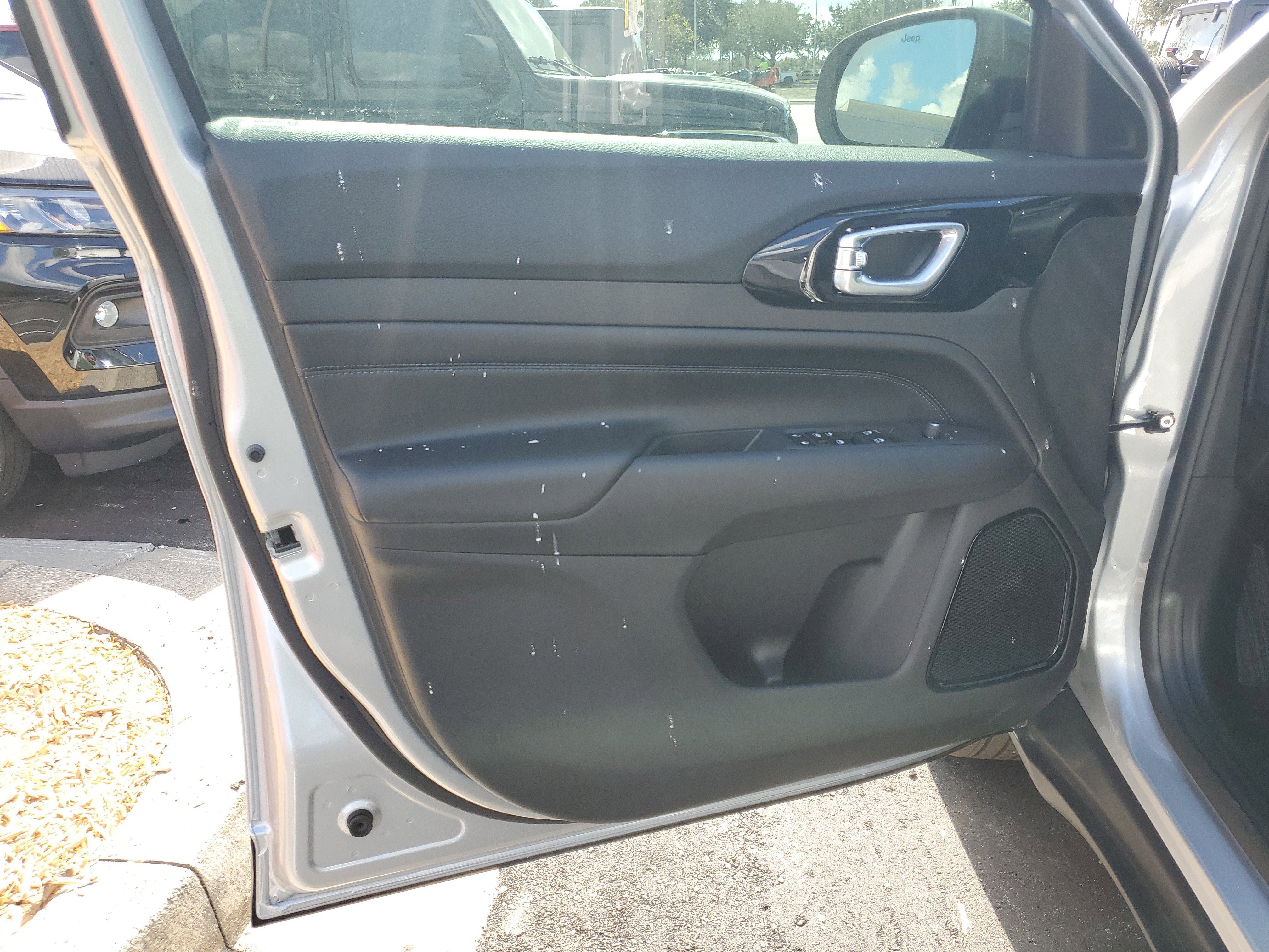 New 2026 Jeep Compass Latitude image 8