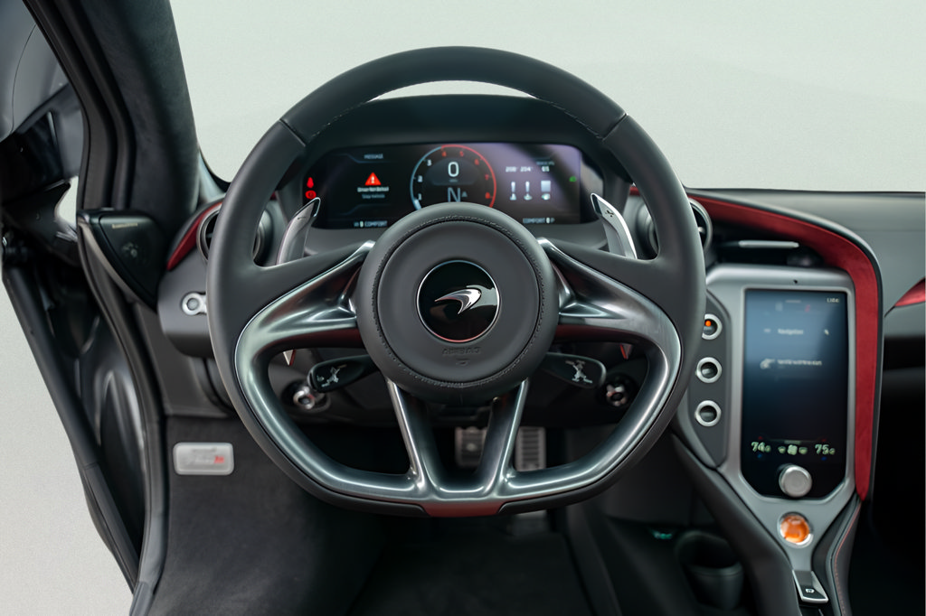 New 2026 McLaren 750S Spider RWD image 31