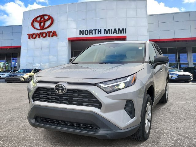 Used 2024 Toyota RAV4 LE FWD image 2