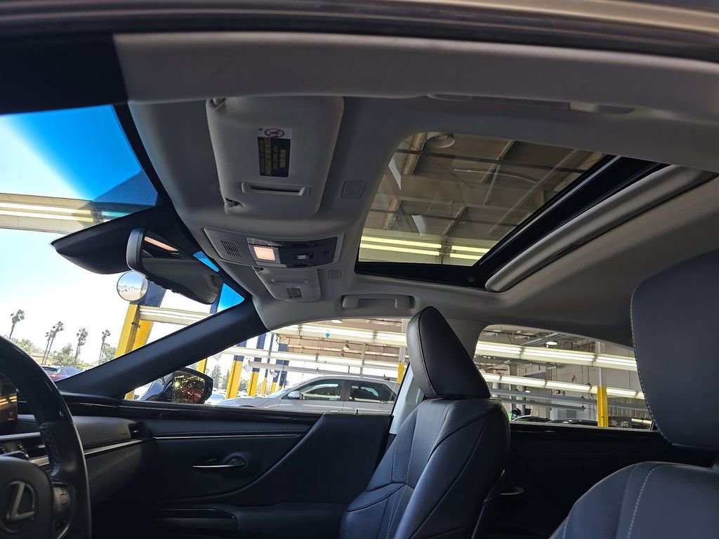 Used 2020 Lexus ES 350 w/ Accessory Package FWD image 15
