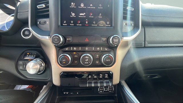 Used 2019 RAM 1500 Laramie AWD/4WD image 16