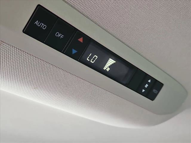 Used 2023 Toyota Sienna LE FWD image 23