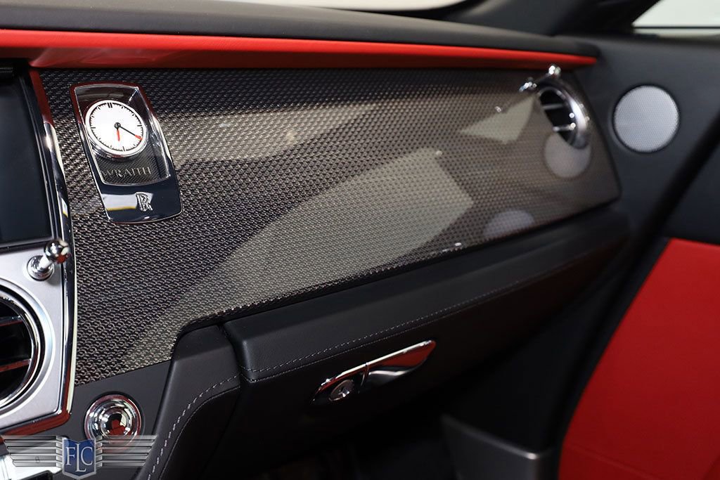 Used 2019 Rolls-Royce Wraith image 32