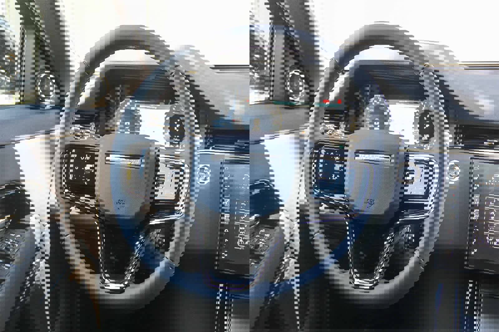 New 2026 Land Rover Range Rover Evoque S image 16