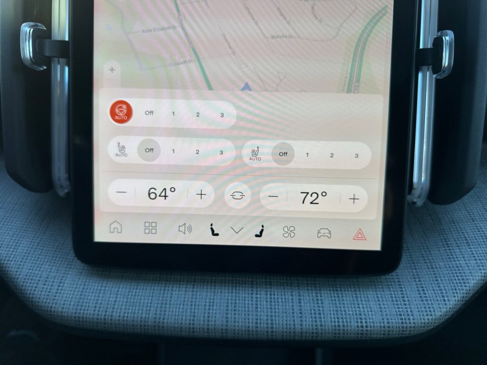 New 2026 Volvo EX30 Cross Country Ultra image 18