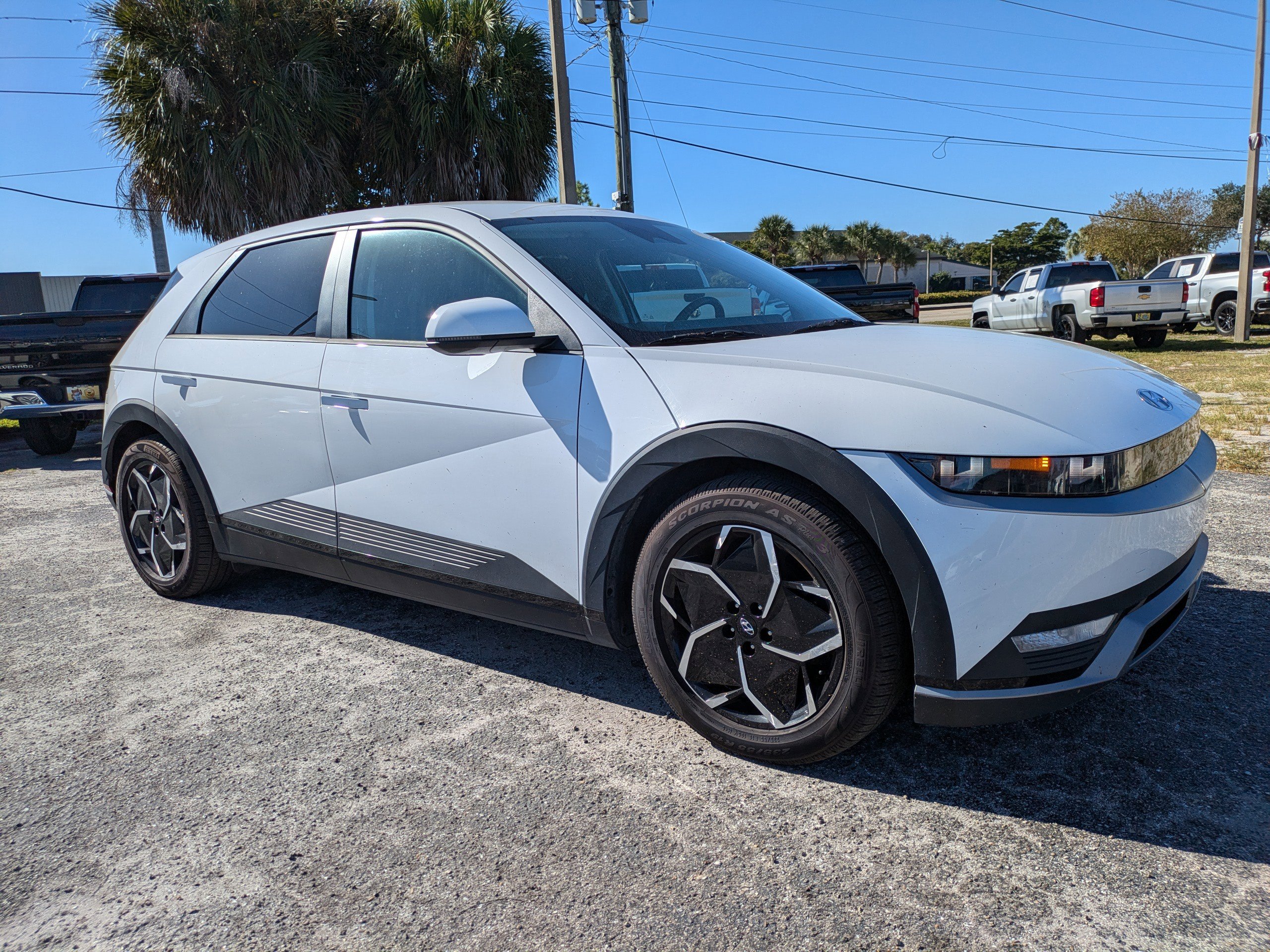 Used 2022 Hyundai Ioniq 5 SE image 2